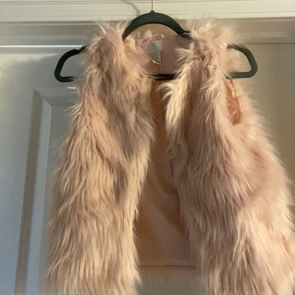 Forever 21 fuzzy pink vest